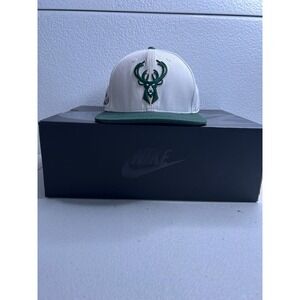 Milwaukee Bucks‎ White Green Snapback Adjustable #438